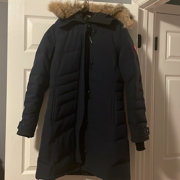 Canada Goose Jackets & Blazers - *Barely Worn Canada Goose Loretta Parka* It is LIKE NEW!!!